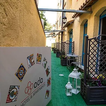 Ada Lägenhetshotell Giardini Naxos